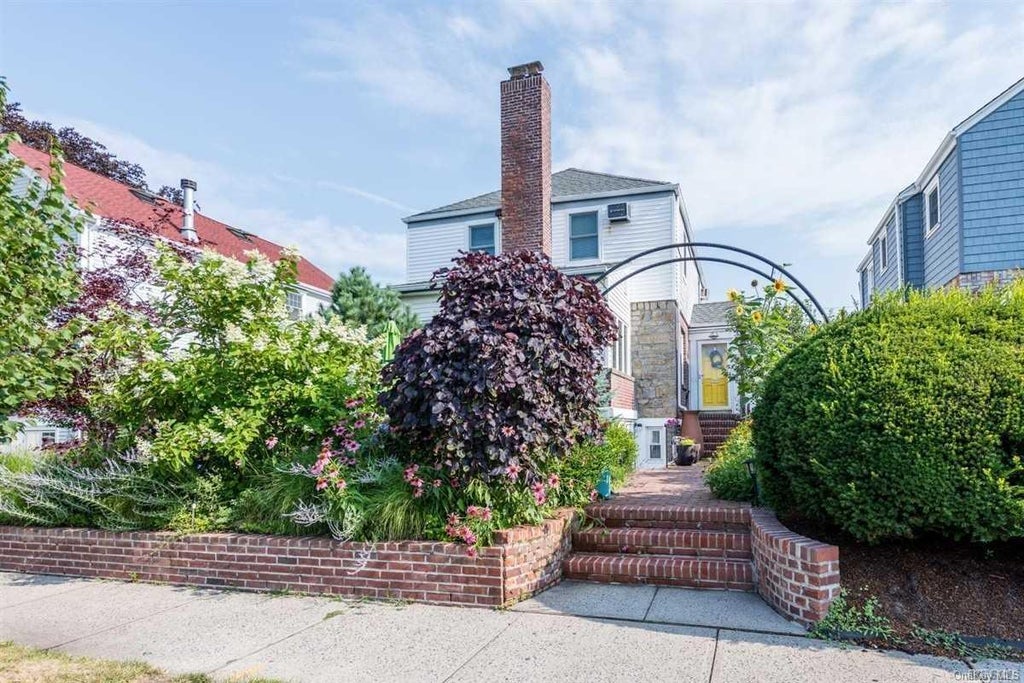 1 of 1 - 275 Walnut St., Long Beach, NY