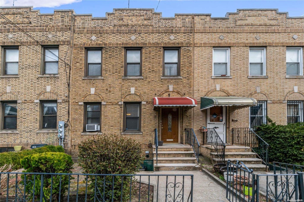 1 of 1 - 31-59 47th St., Astoria, NY