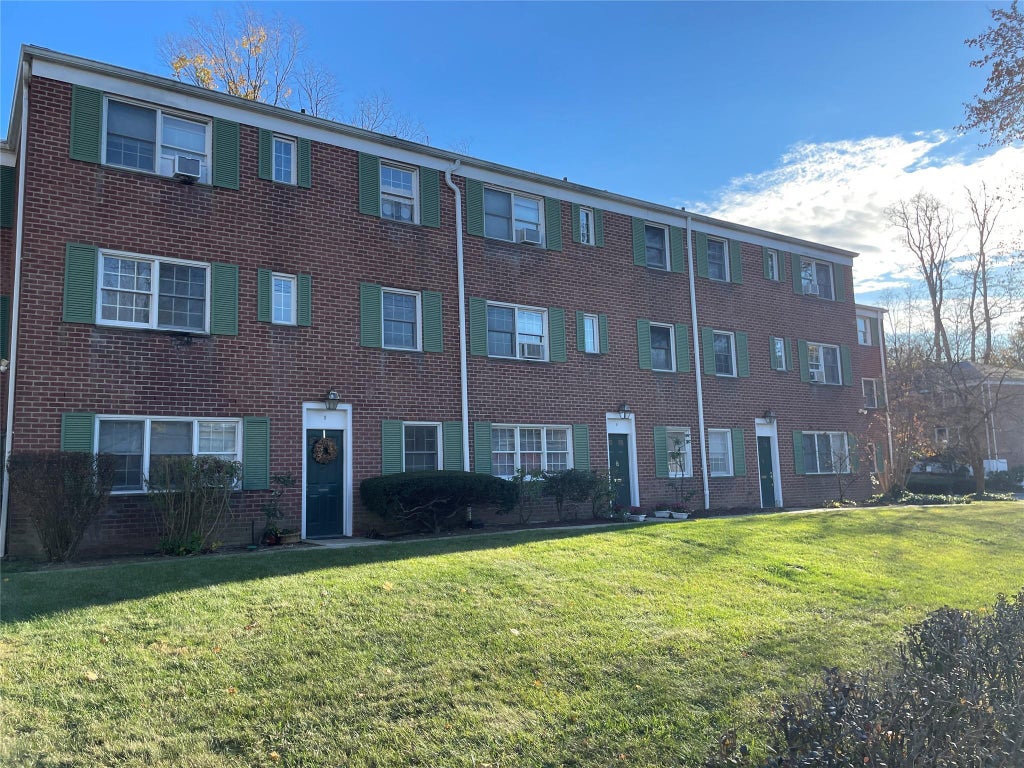1 of 1 - 580 Bedford Road 3, Pleasantville, NY