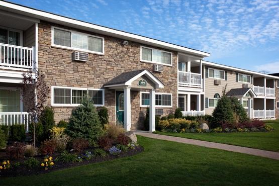 1 of 1 - 199 Lakeland Avenue # 1-2d, Sayville, NY
