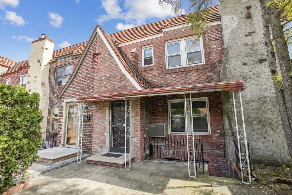 1 of 1 - 85-74 67th Avenue # 1st Floor, Rego Park, NY