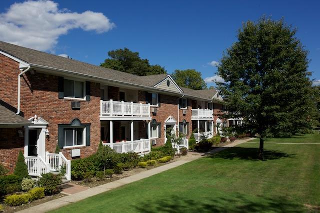1 of 1 - 16 Garfield Avenue # 36-b, Sayville, NY