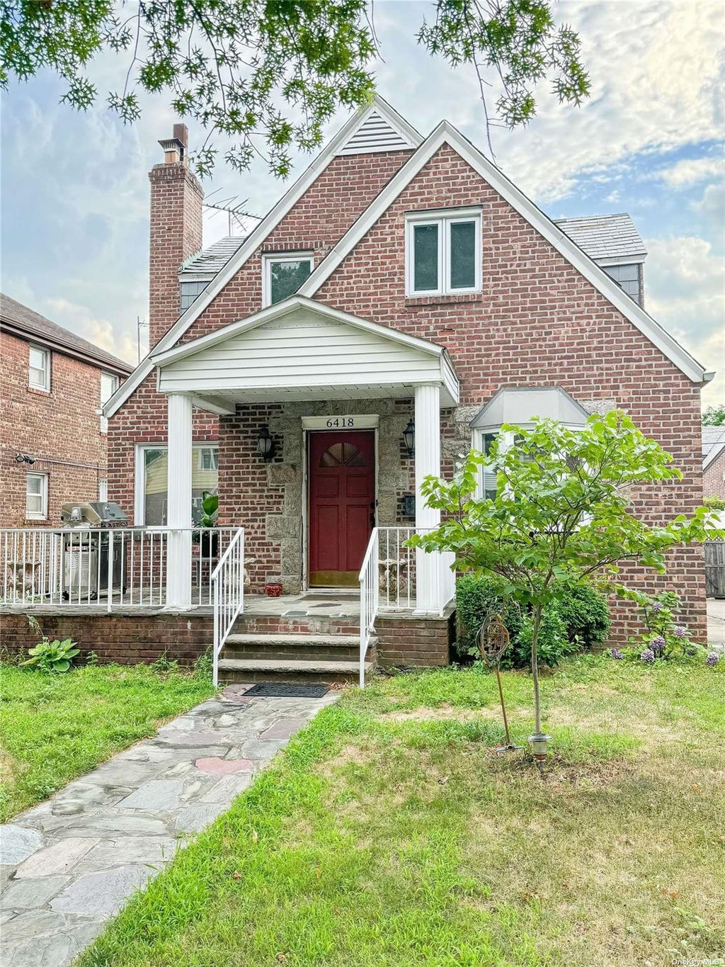 1 of 1 - 64-18 Ellwell Crescent # 2, Rego Park, NY