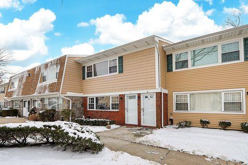 1 of 1 - 1 Atlantic Avenue # 11, Farmingdale, NY