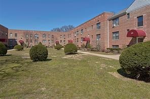 1 of 1 - 318 Richbell Road B4, Mamaroneck, NY