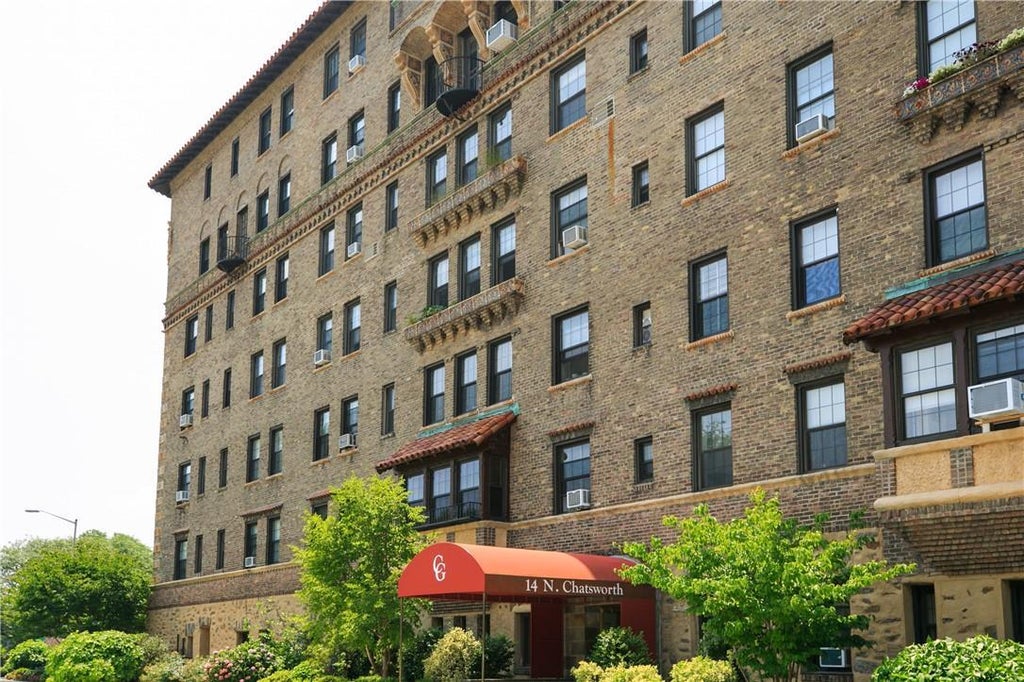 1 of 1 - 14 Chatsworth Avenue # 6j, Larchmont, NY