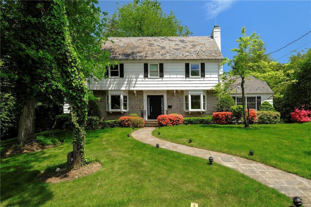 1 of 1 - 5 Tory Lane, Scarsdale, NY