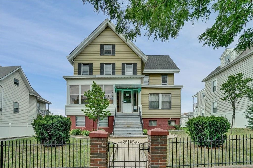 1 of 1 - 135 Beekman Avenue # 2 Floor, Sleepy Hollow, NY