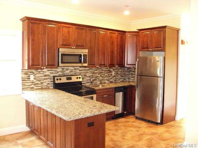1 of 1 - 289 Post Avenue # 204, Westbury, NY