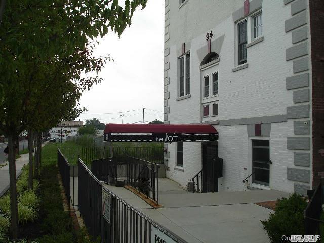 1 of 1 - 94 Fourth Avenue # 215, Bay Shore, NY