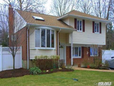 1 of 1 - 40 Earl Road, Melville, NY
