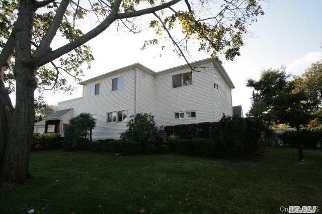 1 of 1 - Undisclosed, Westbury, NY