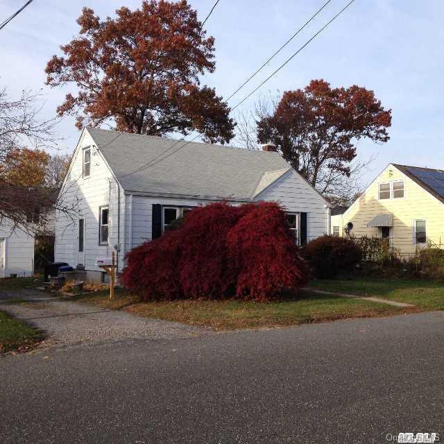 1 of 1 - 181 10th St., Huntington Station, NY