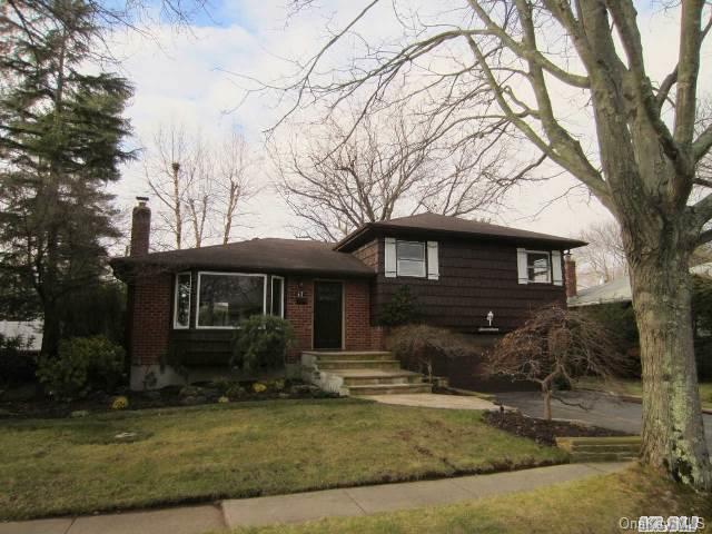 1 of 1 - 17 Vista Road, Plainview, NY