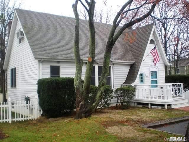 1 of 1 - 4 Butler Place, Northport, NY
