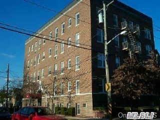 1 of 1 - 302 Longacre Avenue # C3, Woodmere, NY