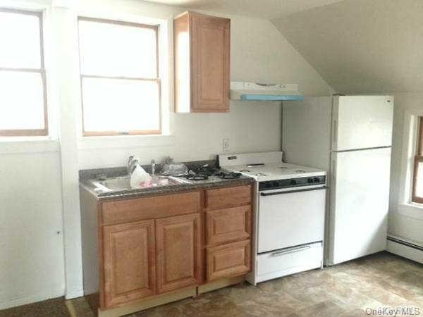 1 of 1 - 280 Fulton Avenue, Lindenhurst, NY