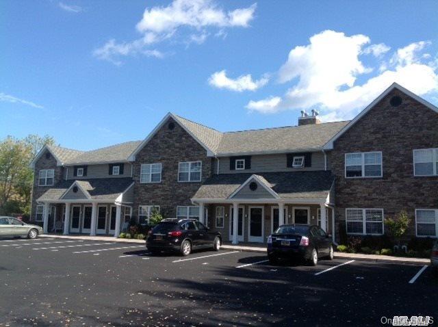 1 of 1 - 262 Eastern Parkway # 6, Farmingdale, NY