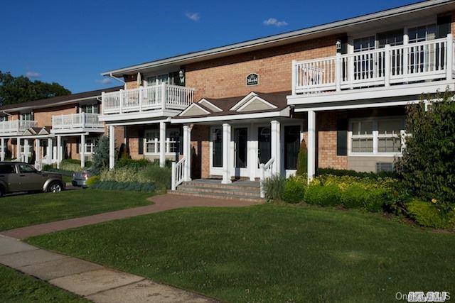 1 of 1 - 26 Claire Court # 26, West Babylon, NY