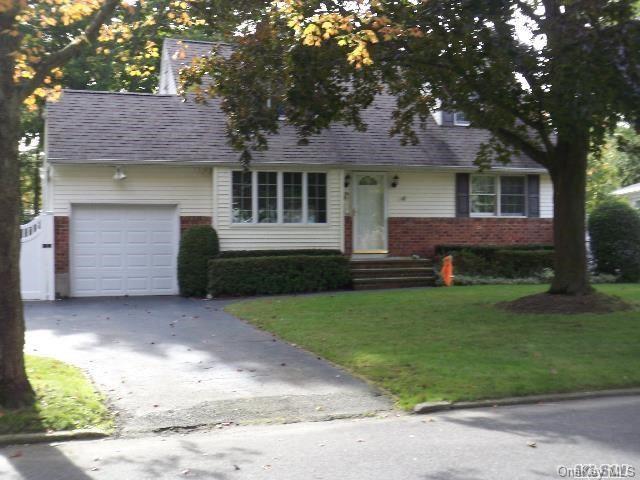 1 of 1 - 9 Chauser Drive, Greenlawn, NY