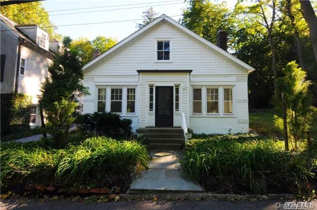 1 of 1 - 122 Cove Road, Oyster Bay Cove, NY