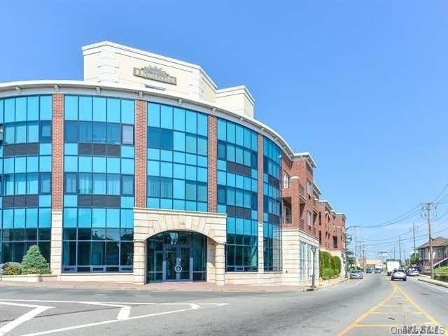 1 of 1 - 130 Post Avenue # 231, Westbury, NY