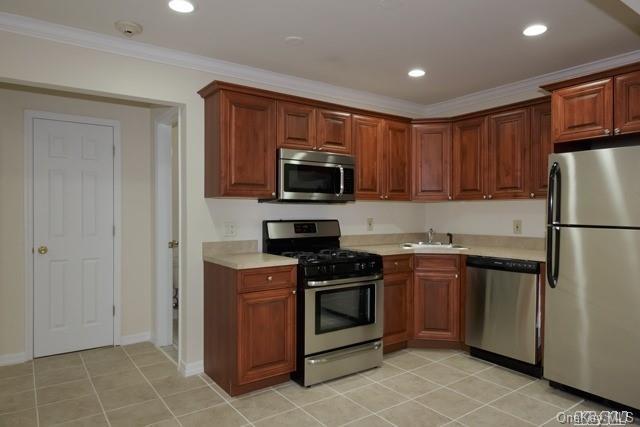1 of 1 - 55 Fifth Avenue # 2, Bay Shore, NY