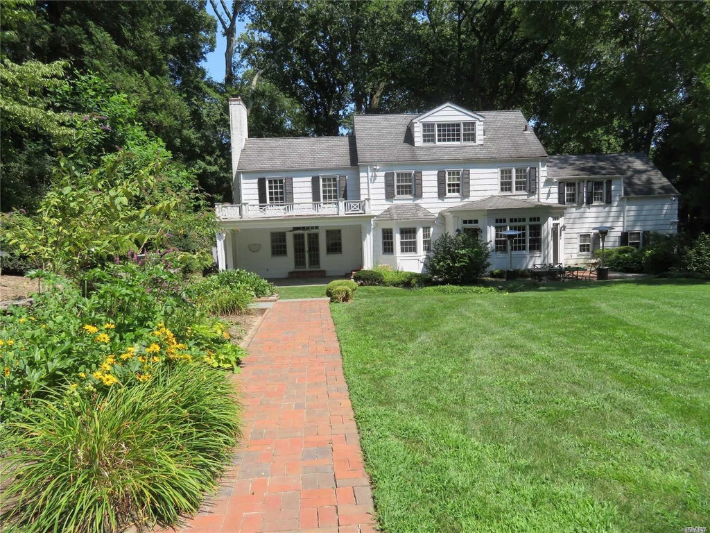1 of 1 - 69 Dogwood Lane, Locust Valley, NY