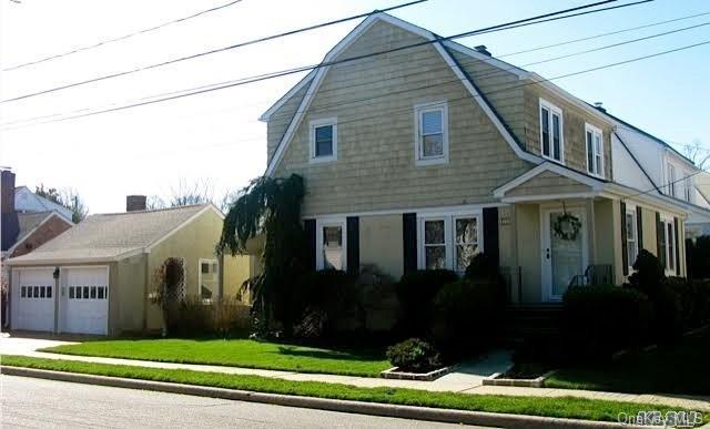 1 of 1 - 130 Hillside Avenue, Manhasset, NY