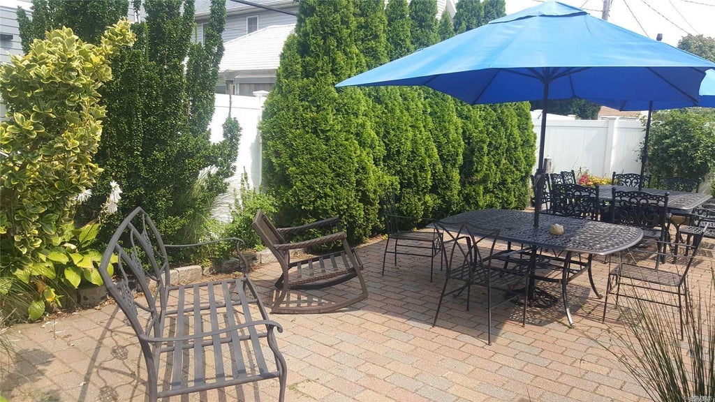 1 of 1 - 549 Broadway # House, Long Beach, NY
