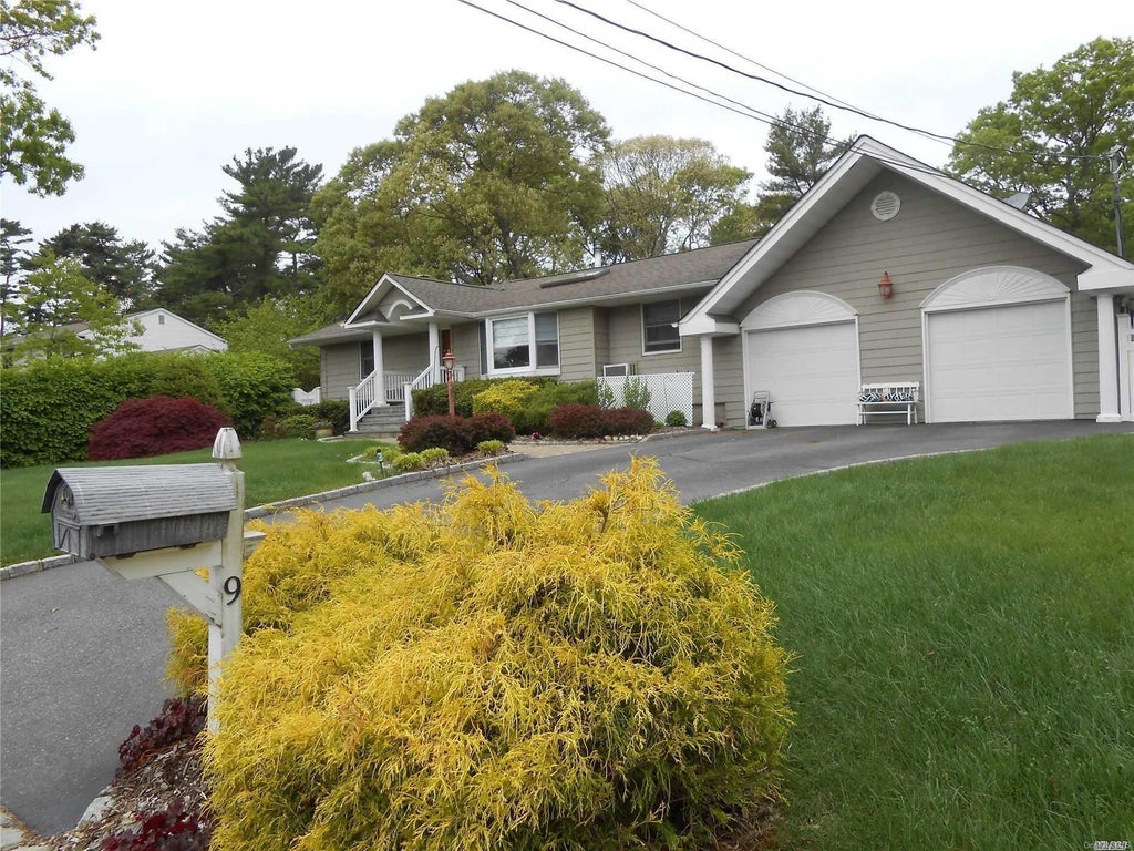 1 of 1 - 9 Pine Tree Road, Farmingville, NY