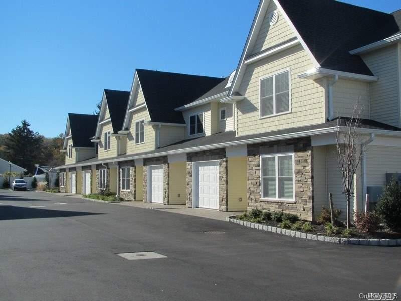 1 of 1 - 22 Creek Road 103, Huntington, NY