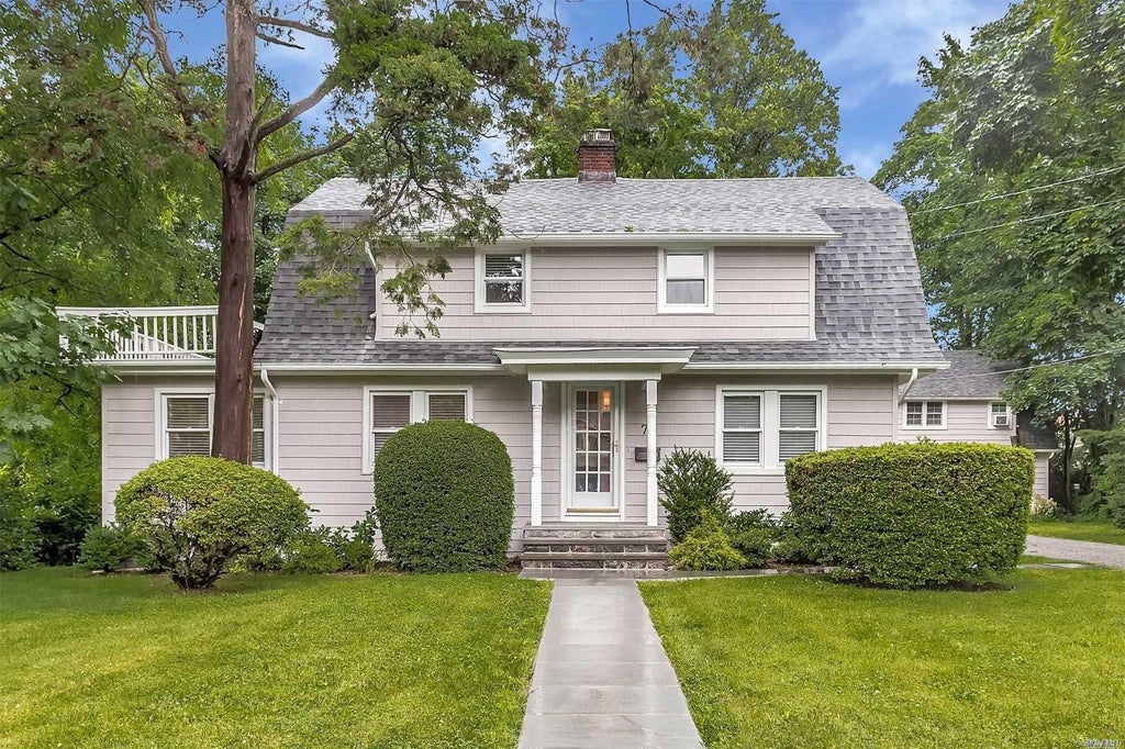 1 of 1 - 77 Murray Avenue, Port Washington, NY