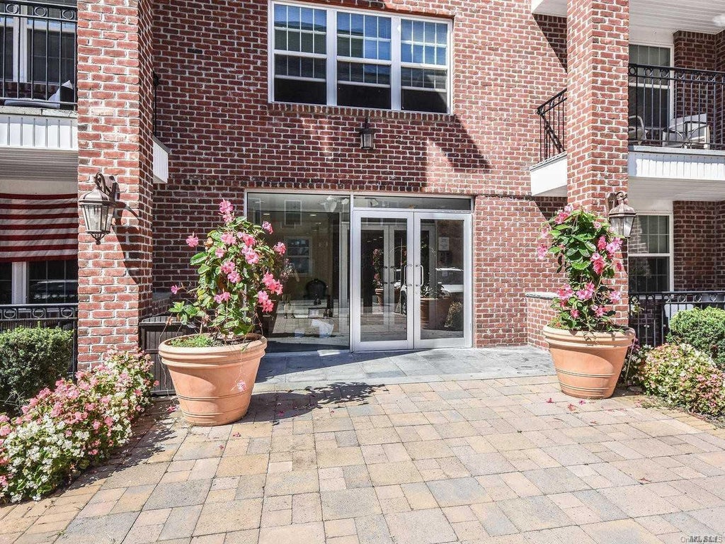 1 of 1 - 200 Carney St. # 207, Glen Cove, NY