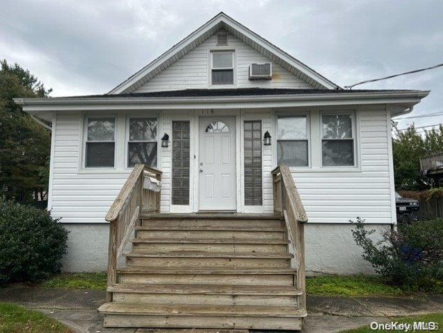 1 of 1 - 116 Terrace Avenue, West Babylon, NY