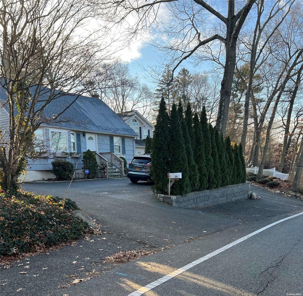 1 of 1 - 24 Deepdale Drive # 2, Huntington Station, NY