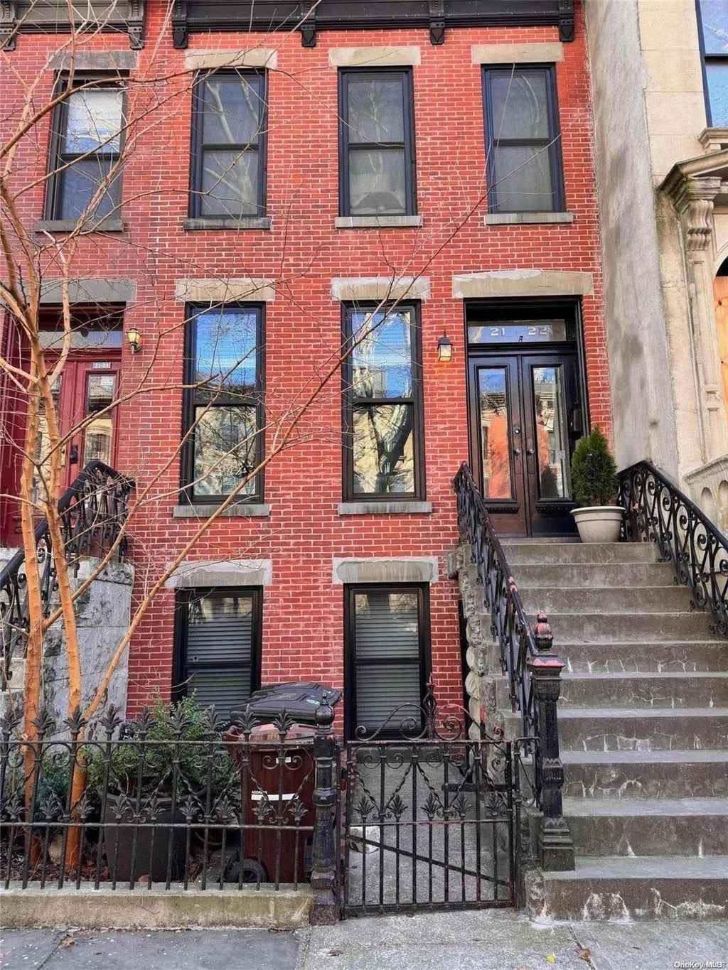 1 of 1 - 21-22 45th Avenue # Pth, Long Island City, NY