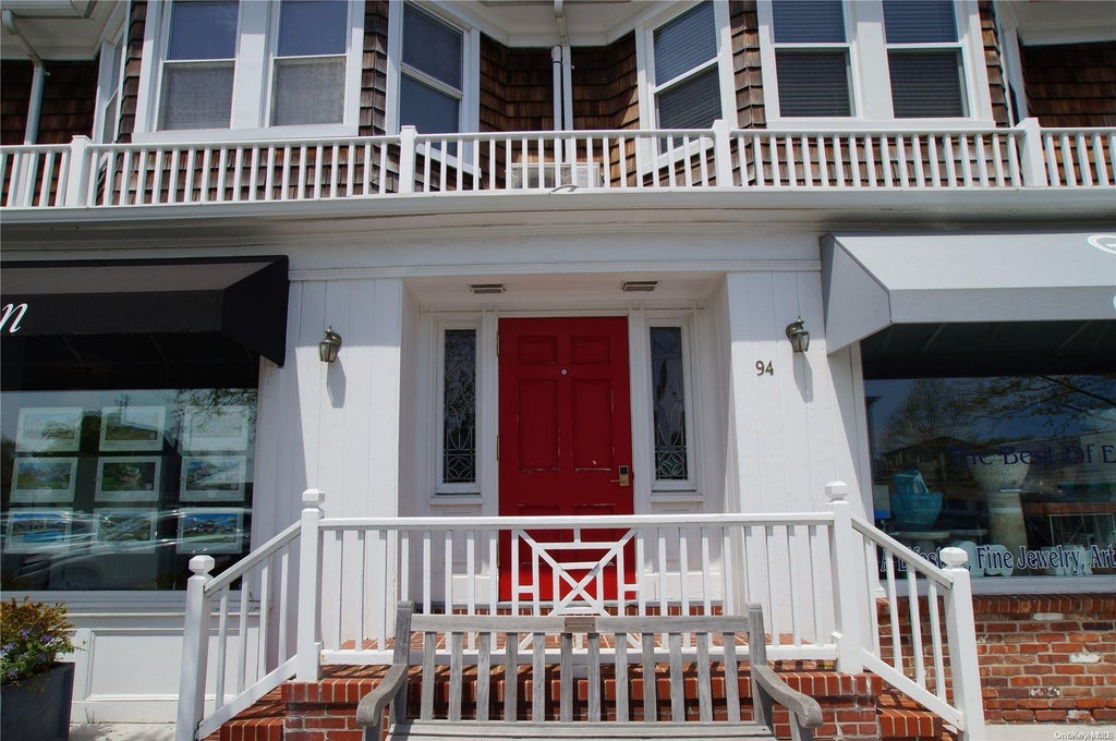 1 of 1 - 90 Main St. # 4, Westhampton Beach, NY