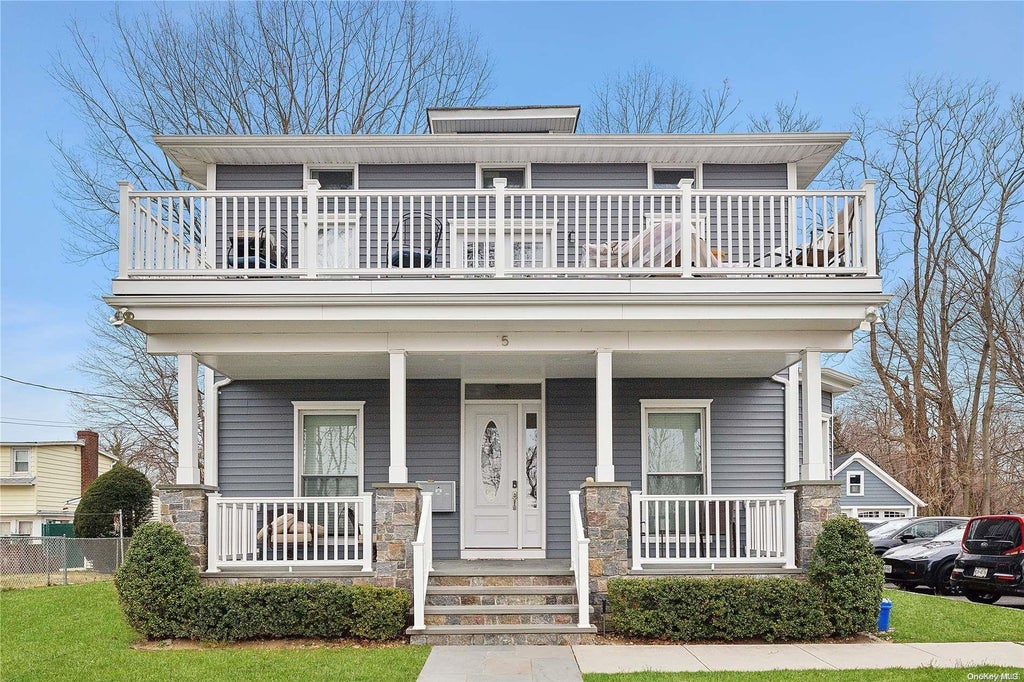 1 of 1 - 15 Summit Place # 1e, Glen Cove, NY