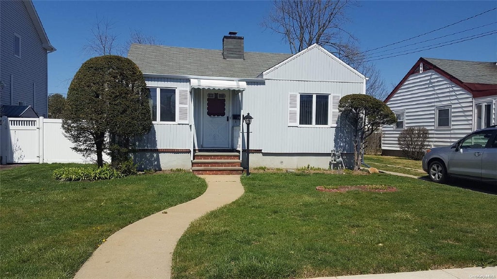 1 of 1 - 26 Alice St., Merrick, NY