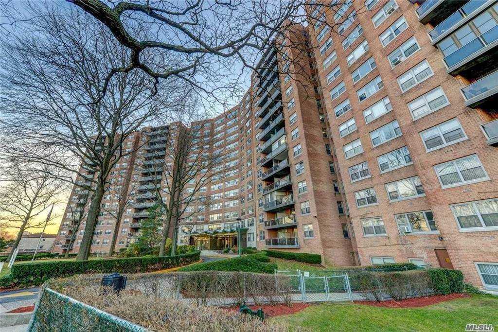 1 of 1 - 61-20 Grand Centrl Parkway # B1103, Forest Hills, NY