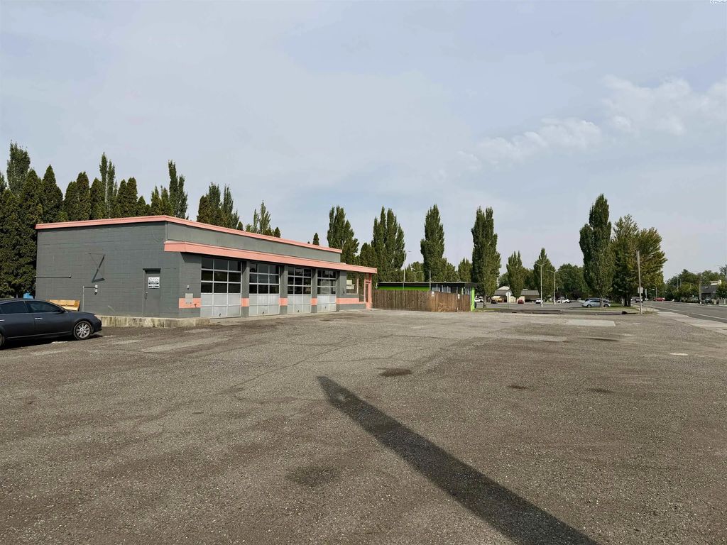 294 Williams Blvd, Richland