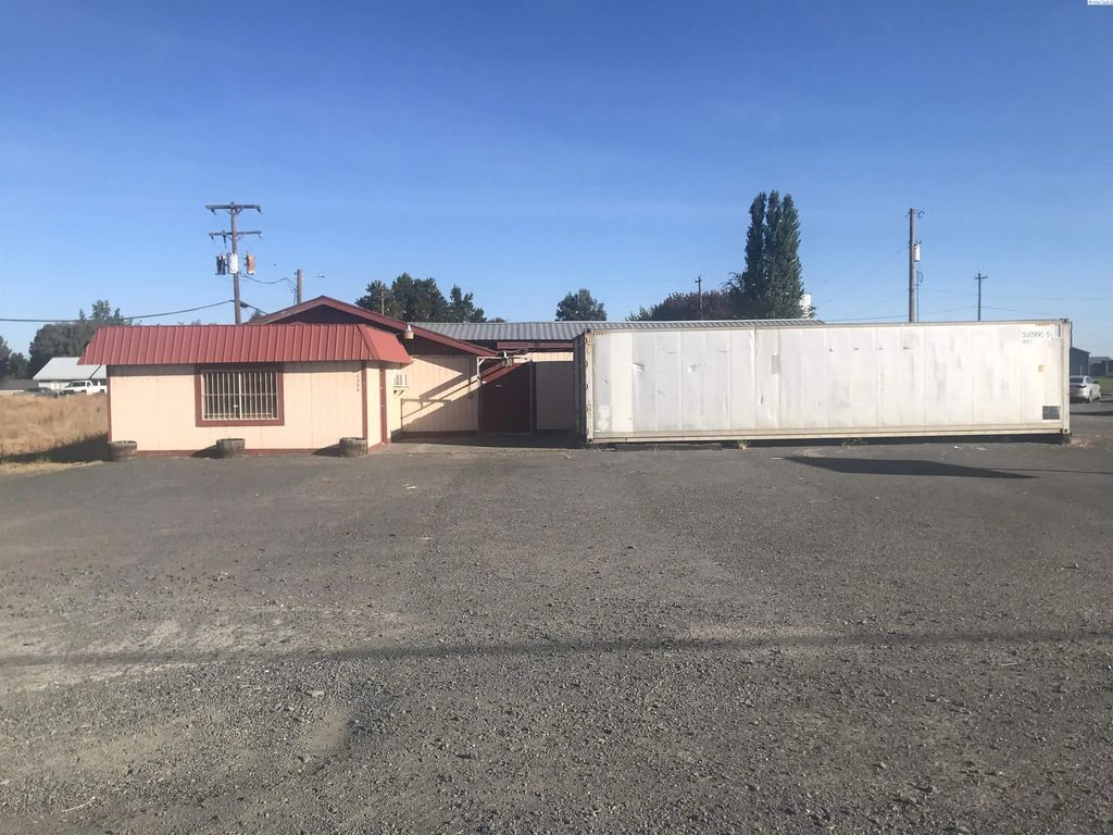 6880 Sr 170, Basin City