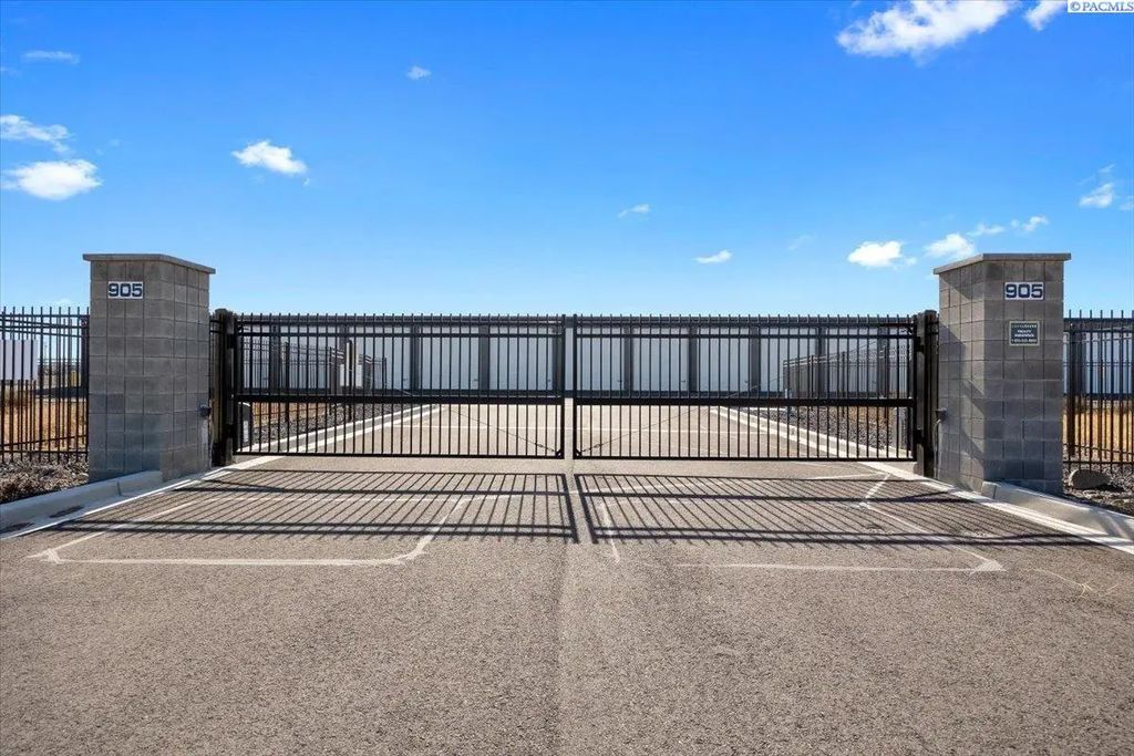 903 W Curie B-69, Richland