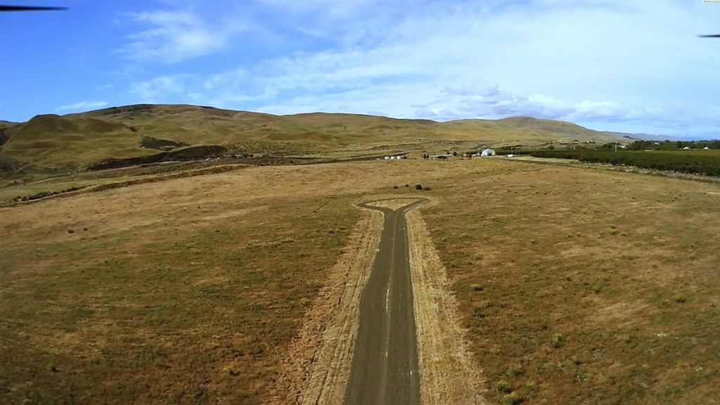 1002 Nka Hansen Rd, Prosser