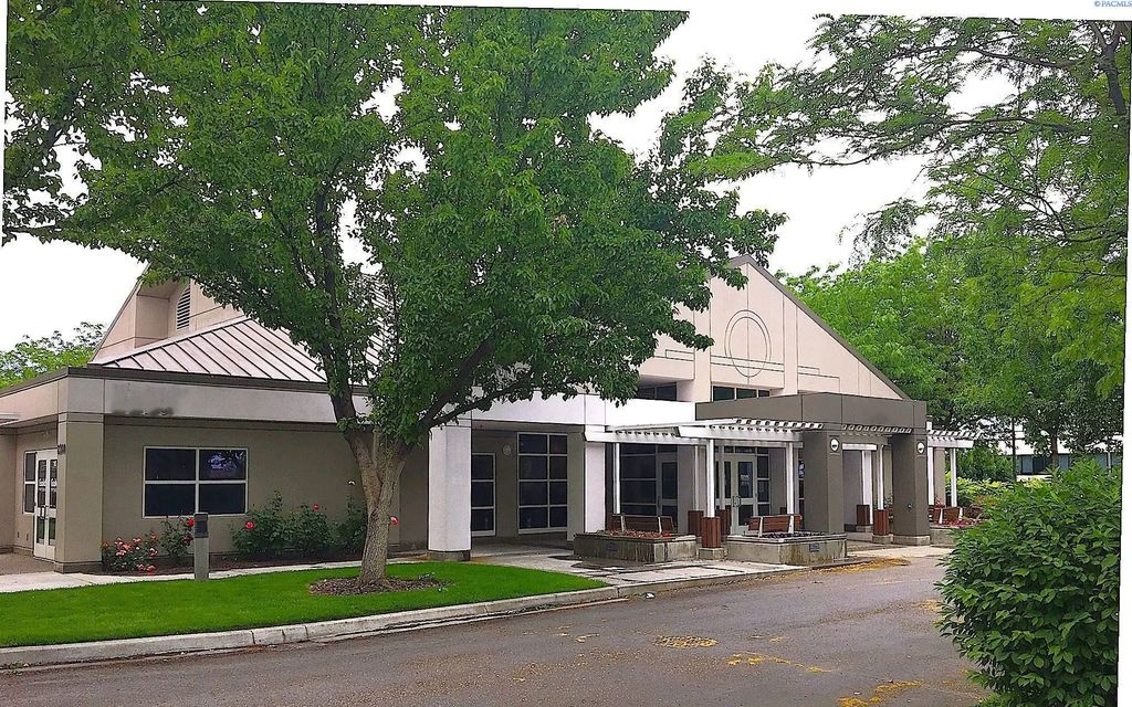 8200 Grandridge Blvd, Kennewick