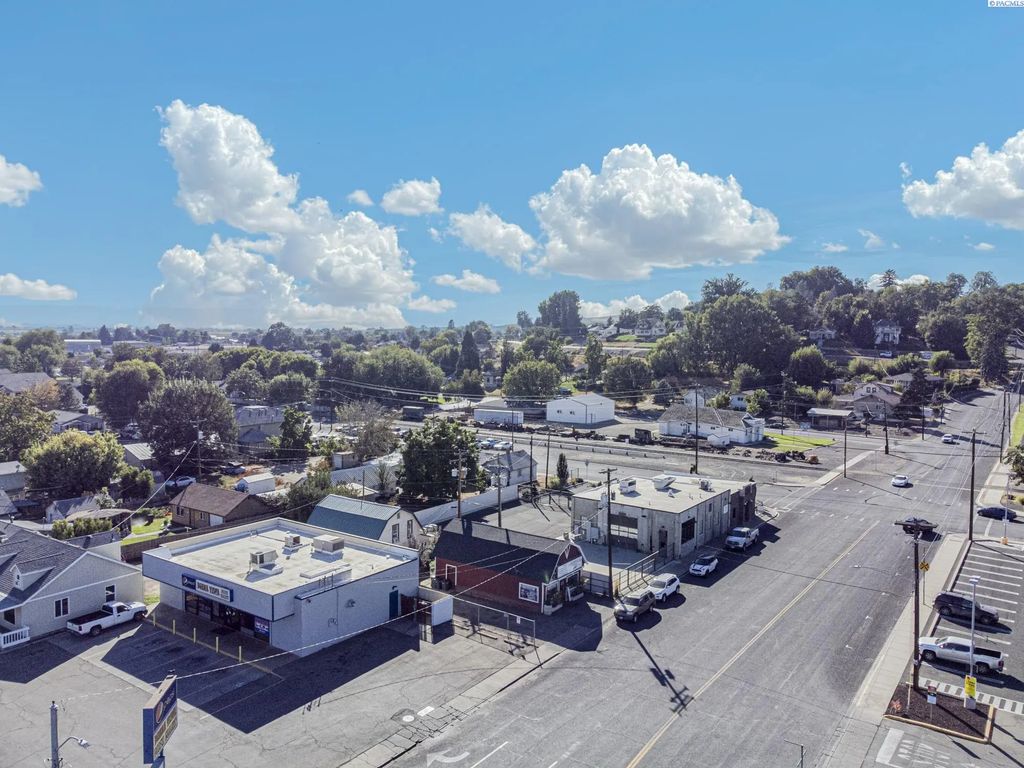 512 Grant Ave, Sunnyside