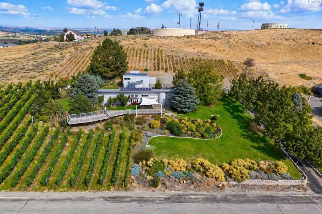 5404 Collins Rd., West Richland