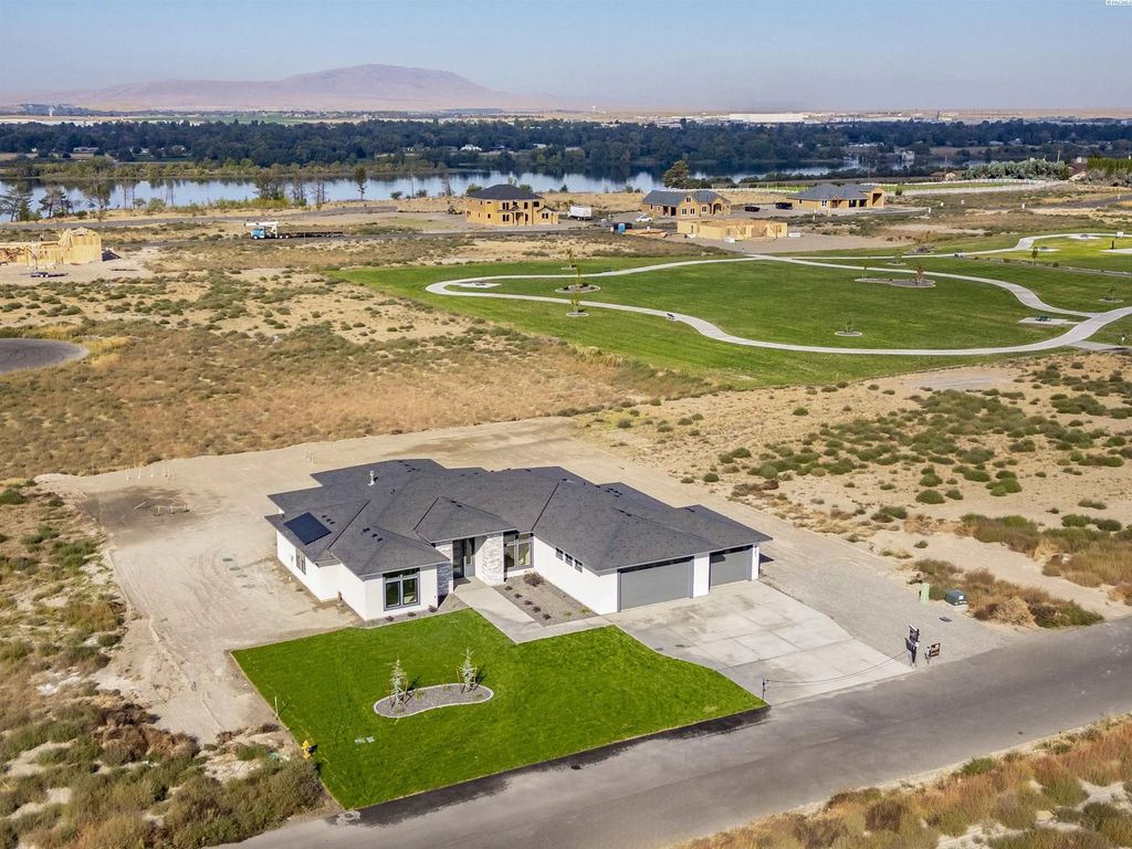8402 Axil Lane, Pasco