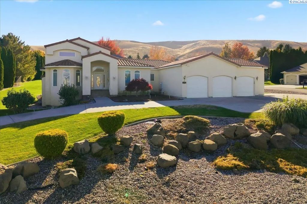 1222 Country Ridge Dr, Richland